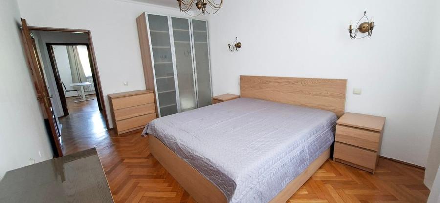 Apartament cu 5 camere decomandat, mobilat în Floreasca