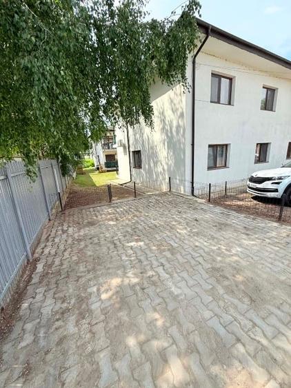Apartament cu 3 camere decomandat, mobilat în Vișan