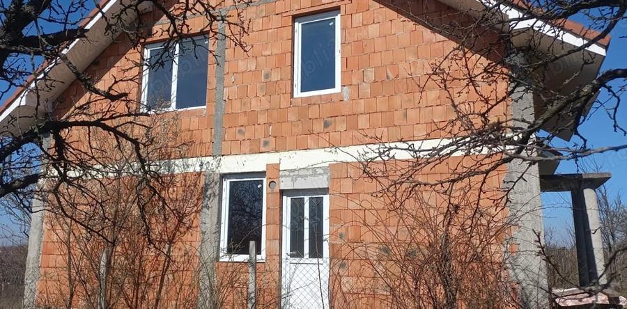 Casă cu 5 camere în Viile Satu Mare