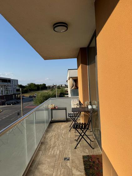 Apartament de 2 camere de inchiriat -- bloc nou, parcare inclusa - 8