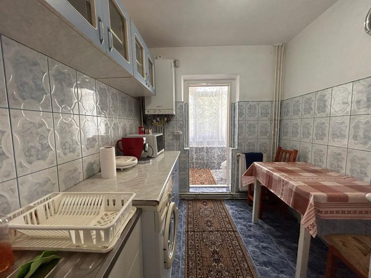 Apartament cu 2 camere decomandat, mobilat în Dorobanți
