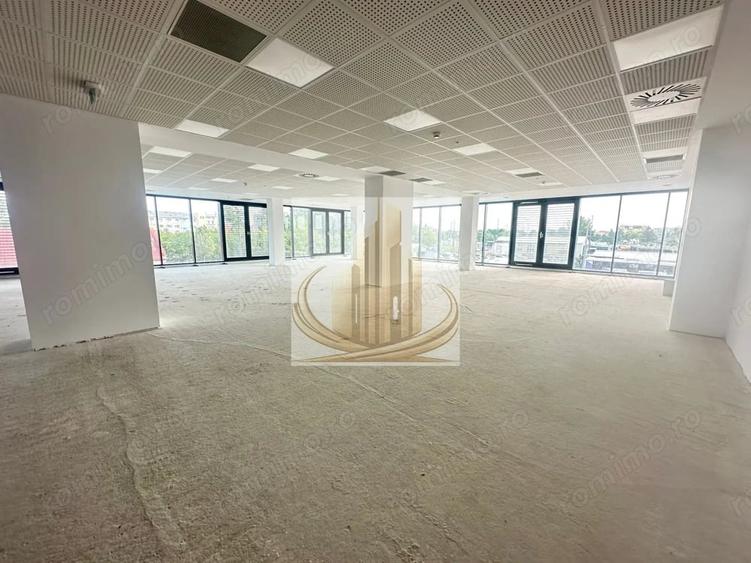 Spațiu comercial, de 4,800 mp, în Central