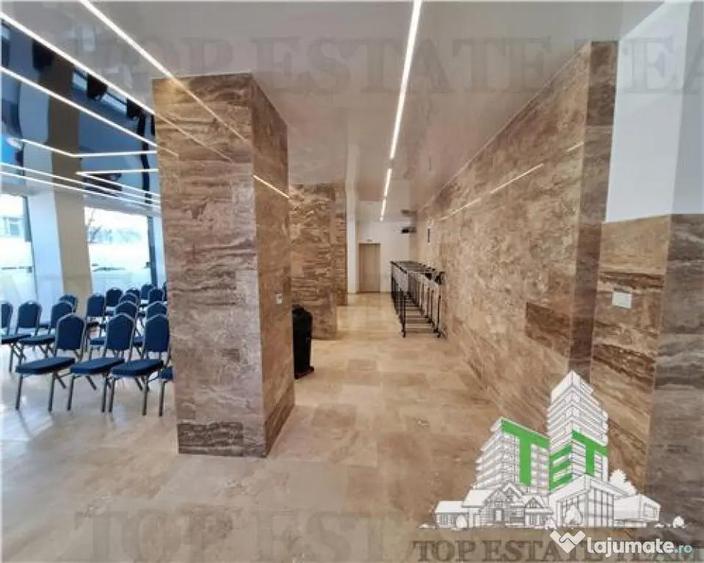 Spațiu comercial, de 633 mp, în Central