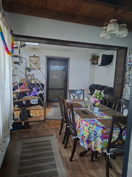 Casă cu 2 camere cu Teren 650 Mp în Vulcan