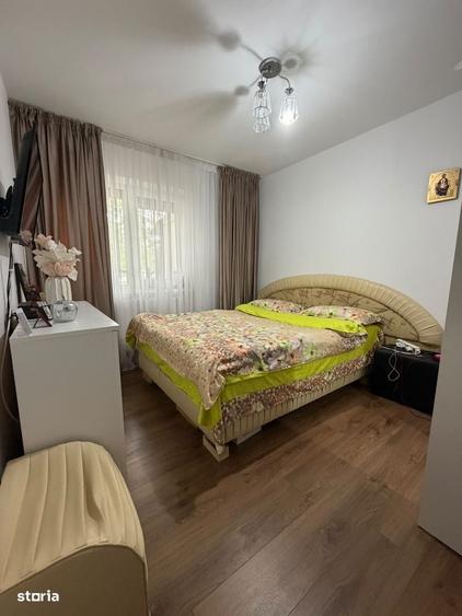 Apartament cu 4 camere decomandat în Central