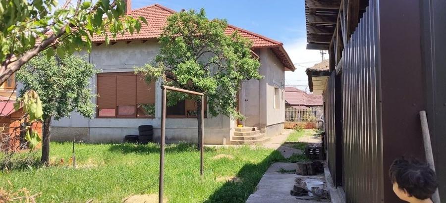 Casă cu 3 camere în Central