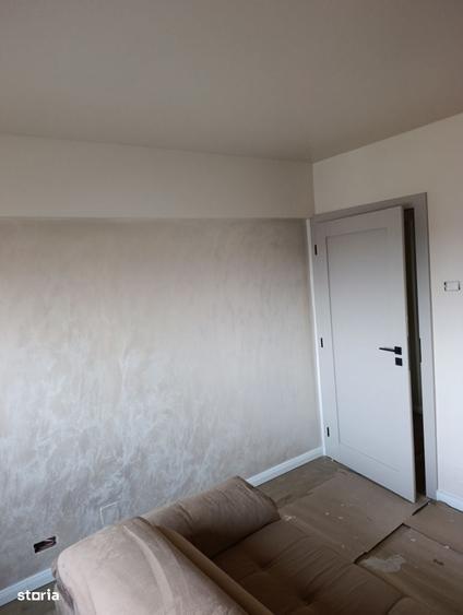 Apartament cu 4 camere decomandat în Micălaca