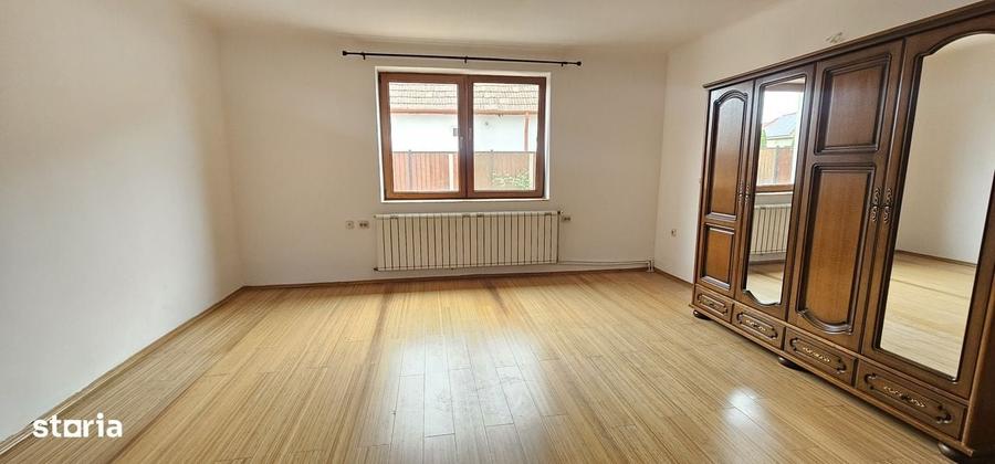 Casă cu 4 camere decomandat cu Teren 502 Mp în Șelimbăr