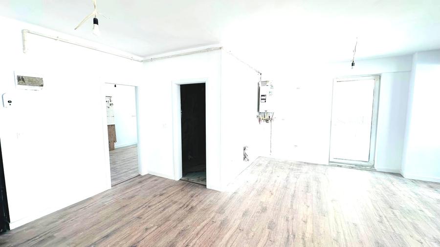 Apartament cu 2 camere decomandat în Est