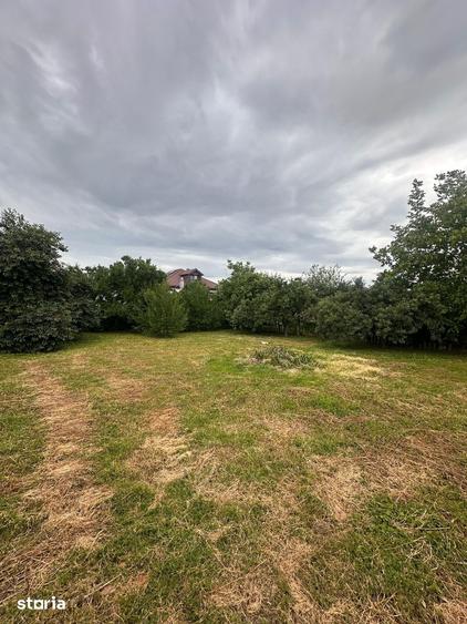Casă cu 3 camere cu Teren 1300 Mp în Central