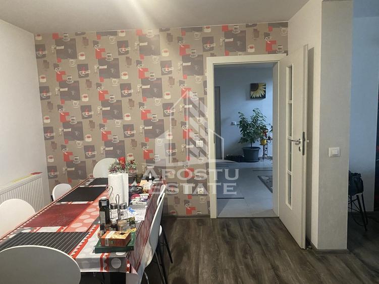 Casă individuală cu 5 camere cu Canalizare în Sacoșu Turcesc