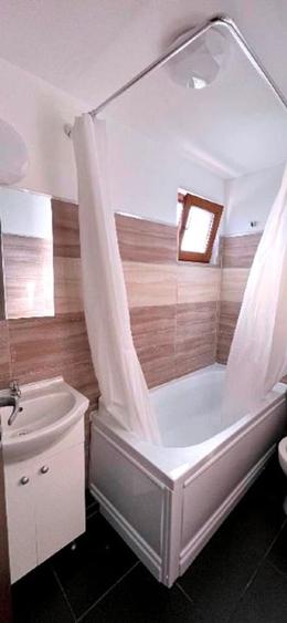 Apartament cu 4 camere decomandat, mobilat în 1 Mai