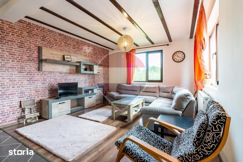 Casă cu 6 camere cu Teren 1600 Mp în Uliești