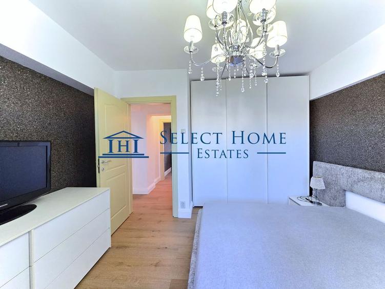 Apartament cu 4 camere decomandat, mobilat în P-ța Unirii