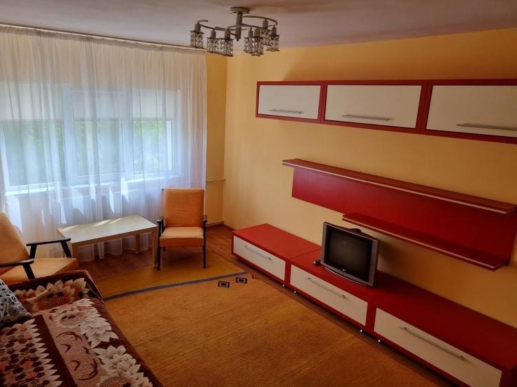 Apartament cu 2 camere decomandat în Mihai Bravu