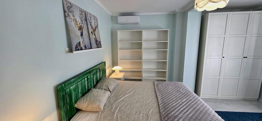 Apartament cu 4 camere decomandat în Cișmigiu
