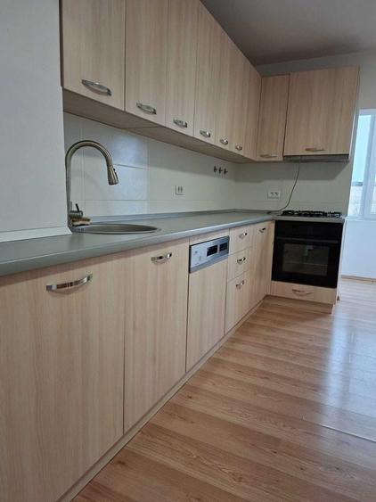Apartament 2 camere, renovat, centrala proprie, decomandat, Soarelui - 2