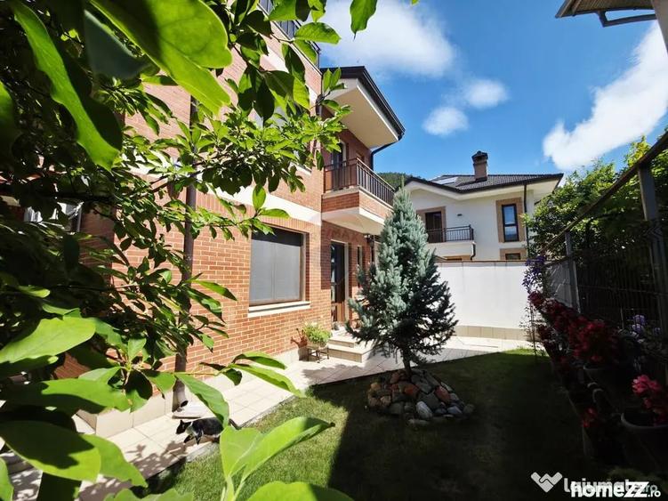 Casă cu 3 camere cu Teren 205 Mp în Central