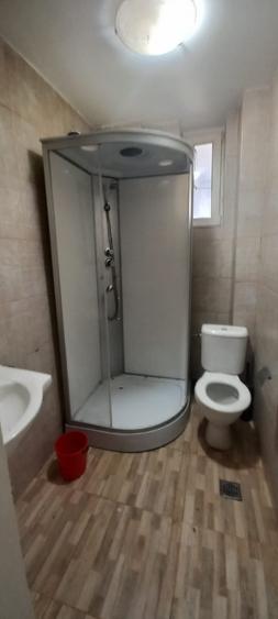 Apartament cu 3 camere semidecomandat în Calea Victoriei
