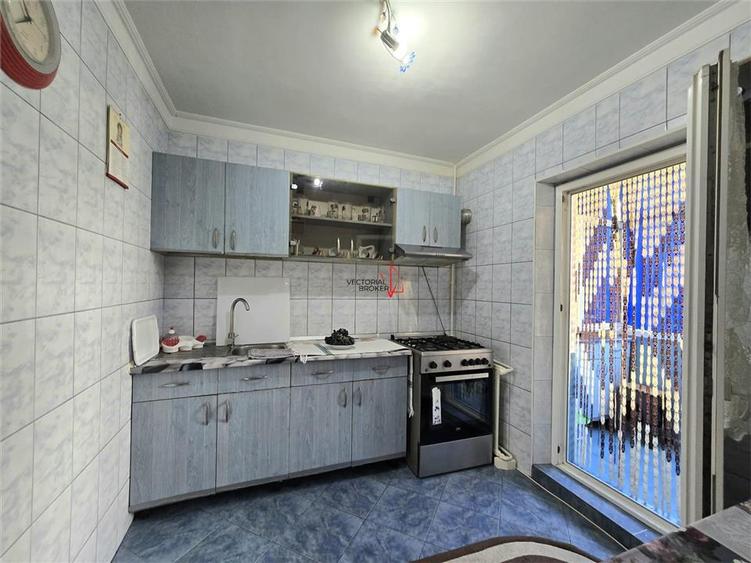 Apartament cu 3 camere decomandat în Colentina