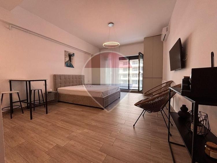 Garsonieră decomandată, mobilată în Central