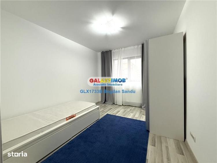 Apartament cu 3 camere decomandat în Roșu