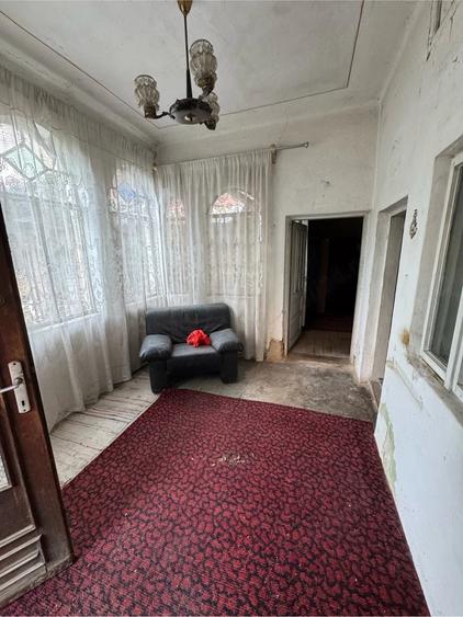 Casă cu 3 camere cu Teren 350 Mp în Central