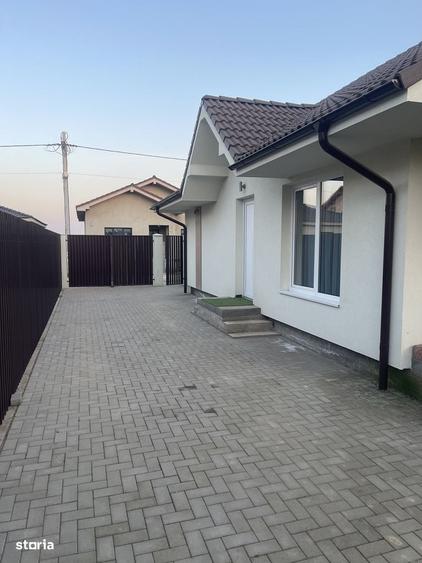 Casă individuală cu 2 camere cu Canalizare în Cihei
