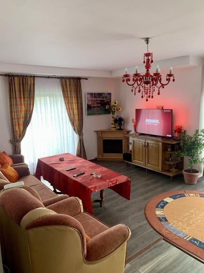 Casă cu 4 camere în Cătălina