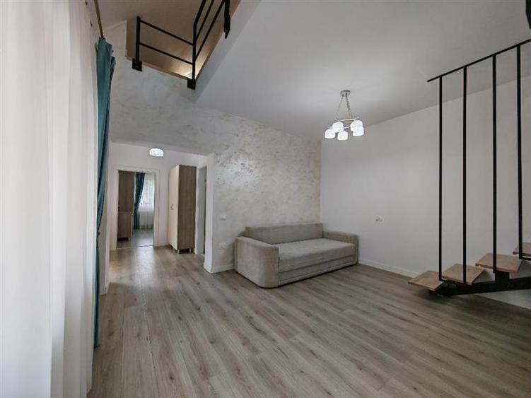 Casă cu 3 camere cu Canalizare în Periferie