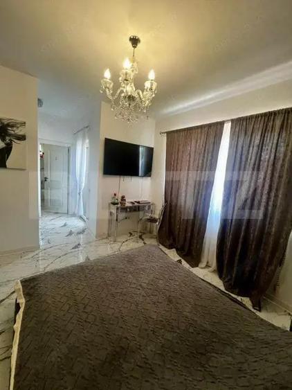 Casă cu 5 camere cu Teren 373 Mp în Central