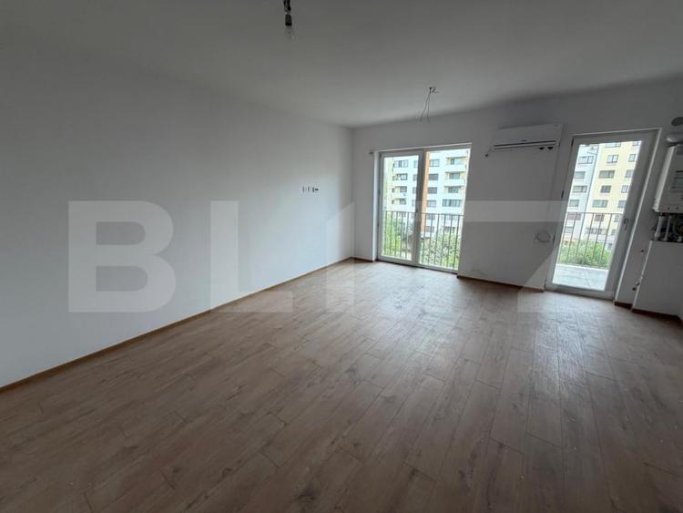 Apartament cu 3 camere decomandat în Cornitoiu