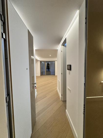 Apartament cu 3 camere decomandat în Voluntari