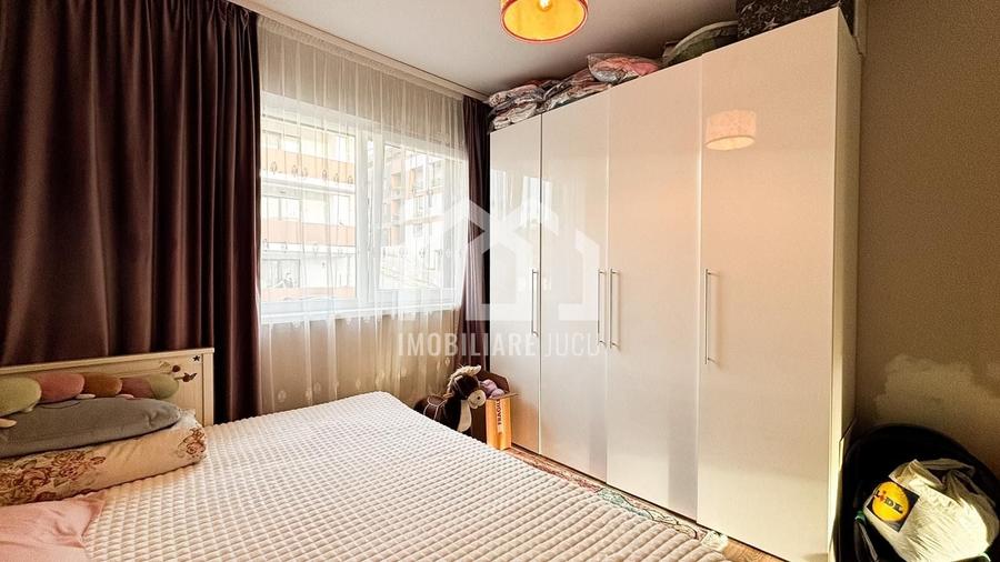 Apartament cu 3 camere semidecomandat, mobilat în Apahida