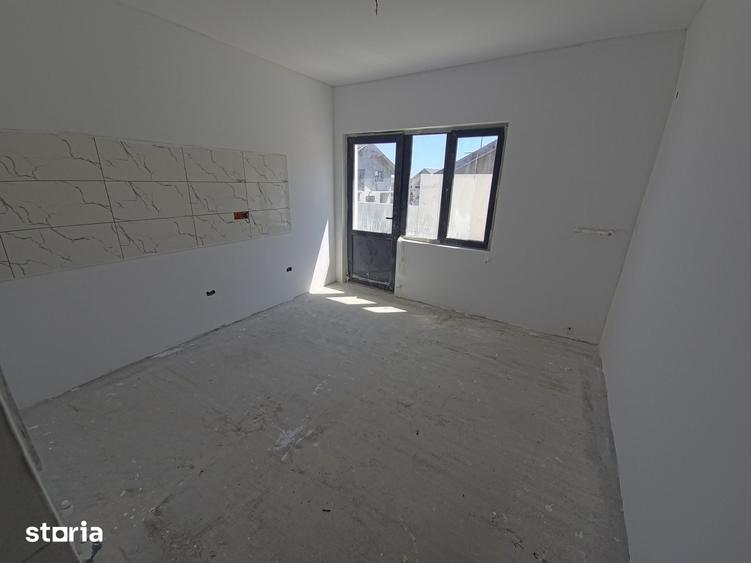 Casă cu 5 camere cu Teren 210 Mp în Valu lui Traian