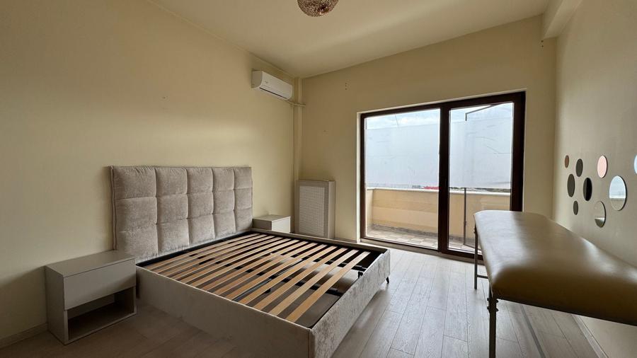 Apartament cu 2 camere decomandat, mobilat în Polonă