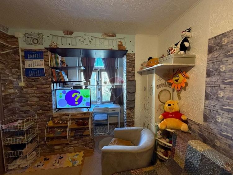 Apartament cu 2 camere decomandat în Hotvon