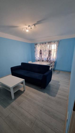 Apartament cu 2 camere nedecomandat în Central