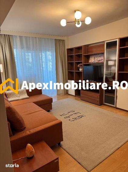 Apartament cu 3 camere semidecomandat în Tineretului