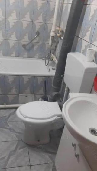 Apartament cu 3 camere decomandat în Tomis Nord