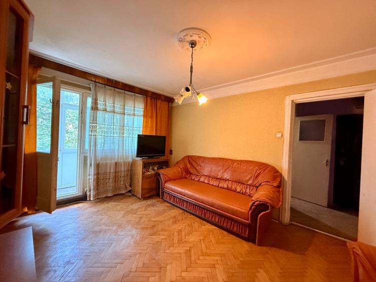 Apartament 2 Podu Ros - 51mp - etaj intermediar - 9