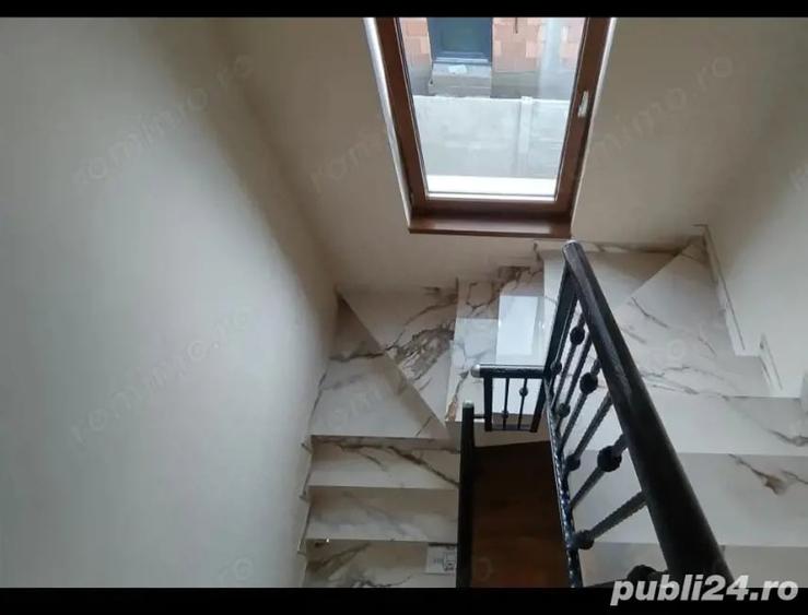 Casă cu 6 camere cu Teren 280 Mp în Săcălaz