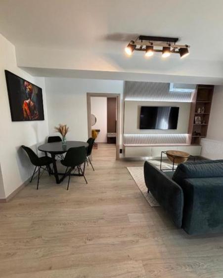 Apartament cu 2 camere semidecomandat, mobilat în Alba Iulia