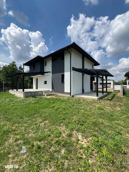 Casă cu 3 camere cu Teren 660 Mp în Burdea