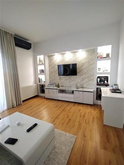 Apartament cu 3 camere decomandat, mobilat în Sânandrei
