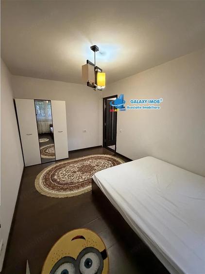Apartament cu 3 camere semidecomandat, mobilat în Berceni