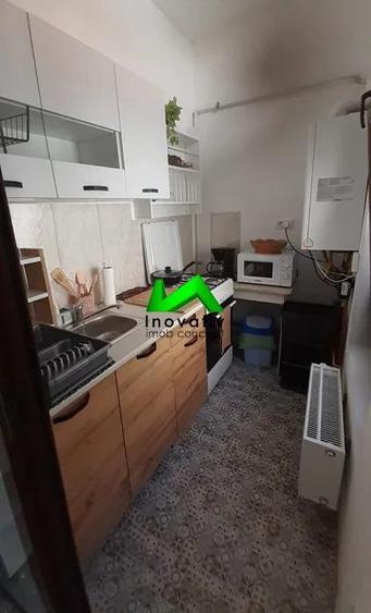Apartament cu 2 camere decomandat, mobilat în Central