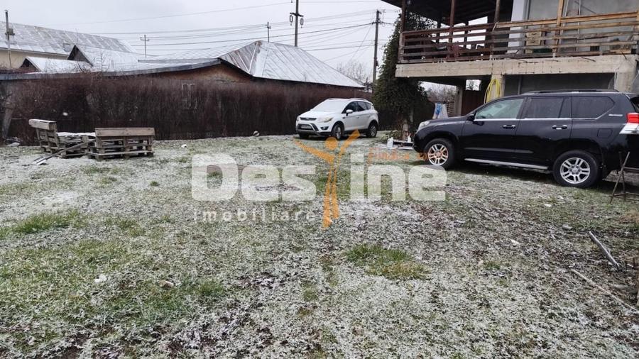 Casă individuală cu 7 camere cu Canalizare în Păulești