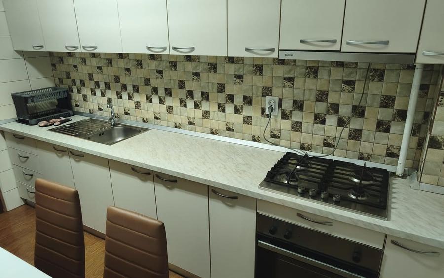 Apartament cu 2 camere decomandat, mobilat în Câmpia Libertății