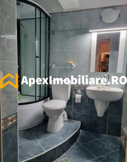Apartament cu 3 camere semidecomandat în Cișmigiu
